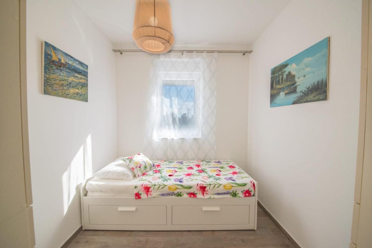 Apartman Pau นิน ภายนอก รูปภาพ